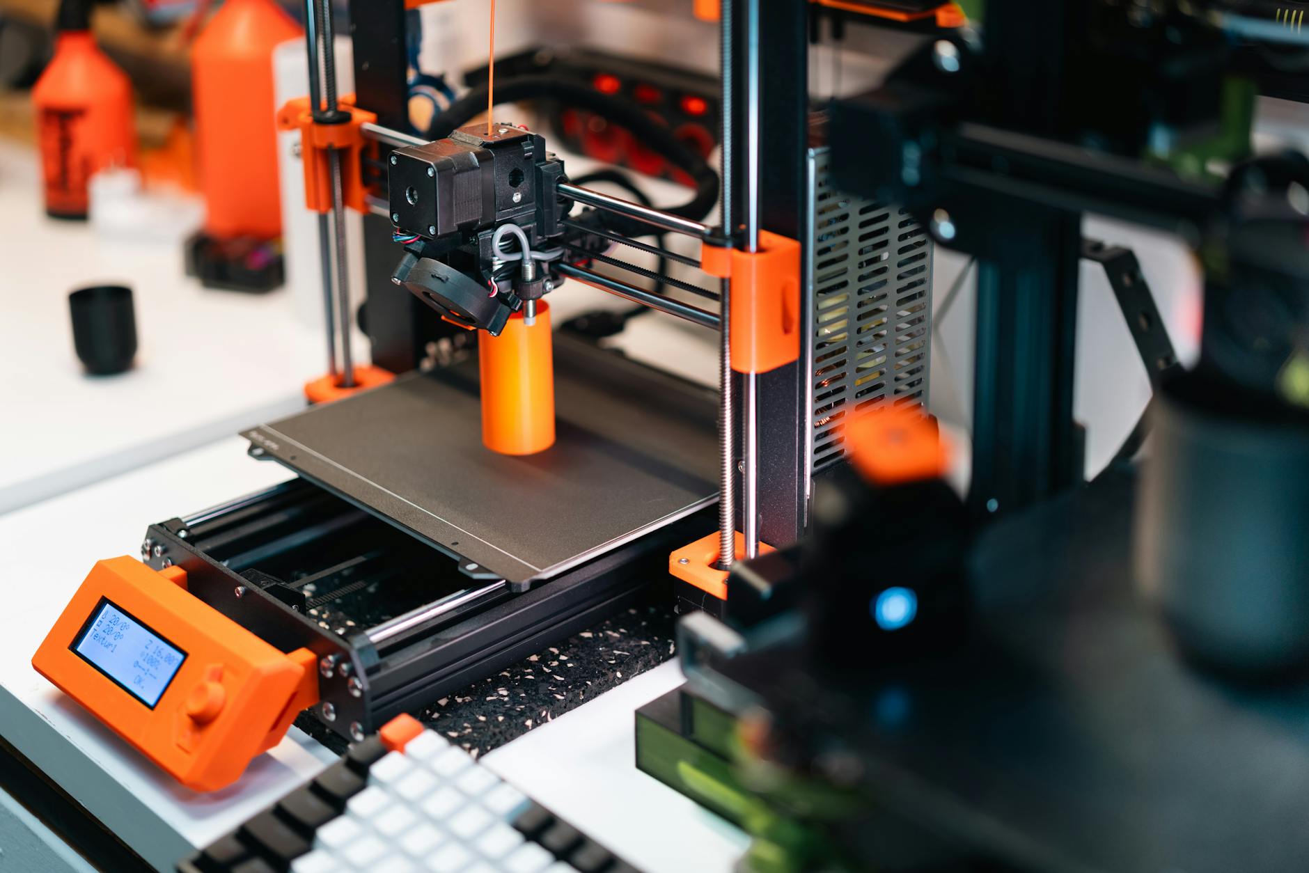 Elegoo Mars 4 Ultra imprimante 3D résine 9K sur bureau