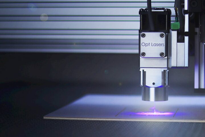 Laser CO2 50W : guide d&rsquo;achat complet pour bien choisir en 2026