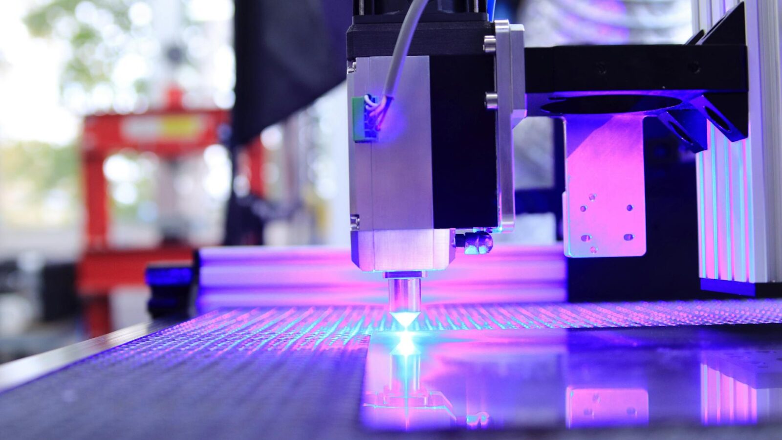 xTool P2 avis : le graveur laser CO2 55W tient-il ses promesses ?